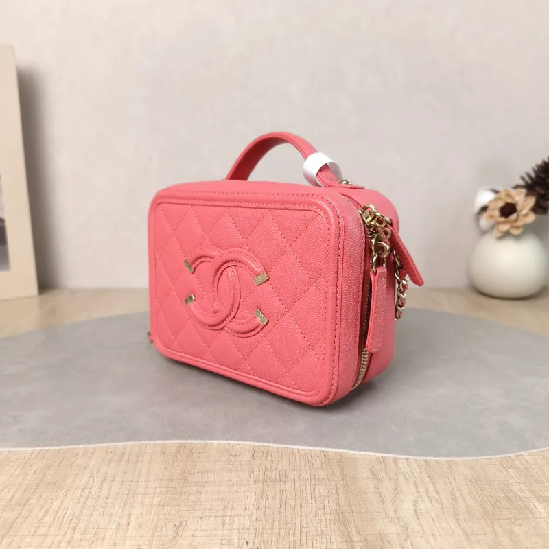 Chanel Crossbody Bag CC Filigree Vanity Cosmetic Bag Pink Grained Calfskin Small 17 × 7 × 13 cm 29 — cover view 4 of 6