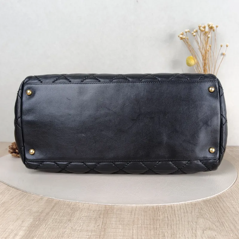 Chanel Shoulder Bag tote Black Calfskin One Size 35 × 16 × 20 cm 14 — cover view 2 of 5