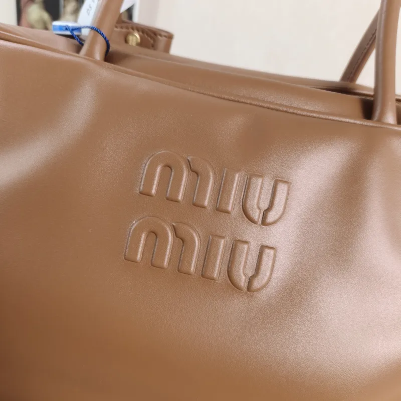 Miumiu Top Handle Bag Beau CC alfskin Large 34 × 10 × 23 cm — detail view 5 of 11