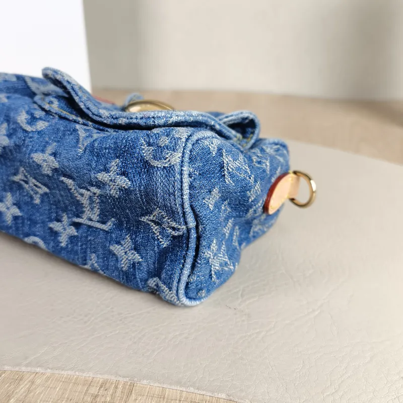 Louis Vuitton Crossbody Bag Speedy Nano Blue Edition nano 16 × 7.5 × 10 cm — detail view 8 of 10