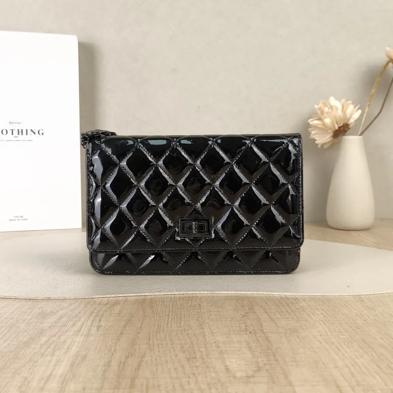 Chanel Crossbody Bag2.55 woc Black Waxed Leather Calfskin19.2 × 3.5 × 12.3 cm