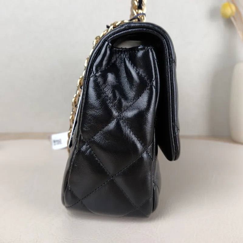 Chanel Crossbody Bag 23a Black SL ambskin Medium 25 × 10 × 16 cm — detail view 7 of 14