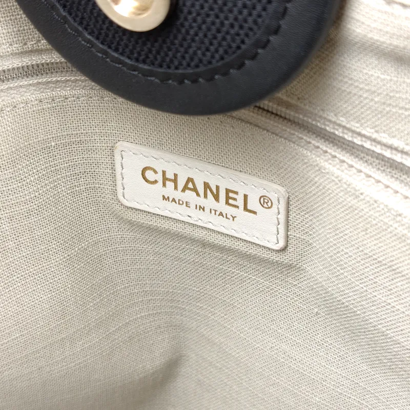 Chanel Shoulder Bag Black Canvas One Size 38 × 19 × 29 cm — detail view 9 of 15