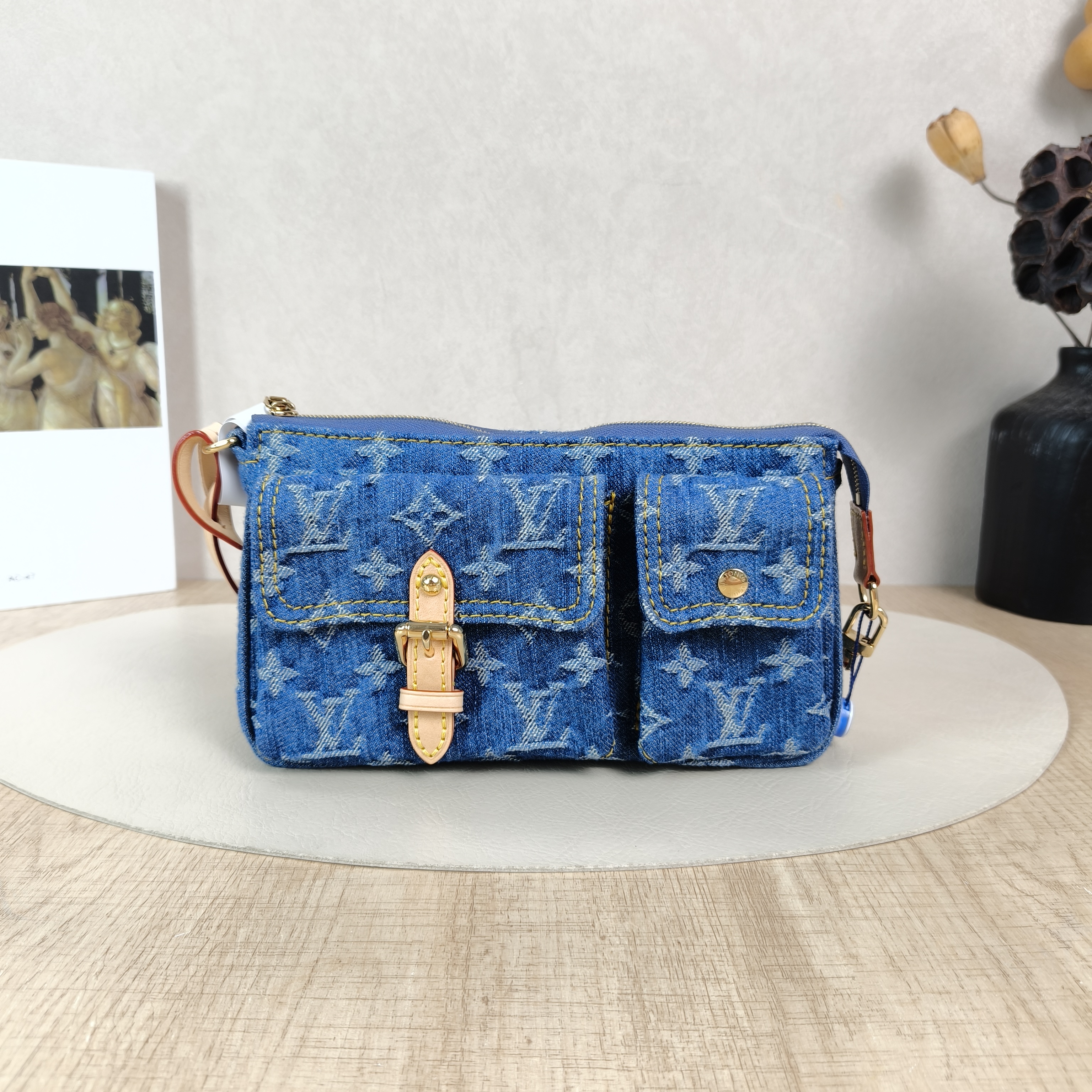 Louis Vuitton Shoulder Bag Pochette Accessories Cargo One Size23.5 × 3 × 14 cm