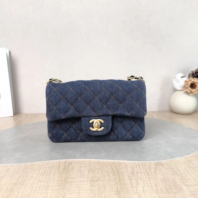 Chanel Crossbody Bag Classic Flap Large Mini CF Mini Navy mini 20 × 6 × 12 cm