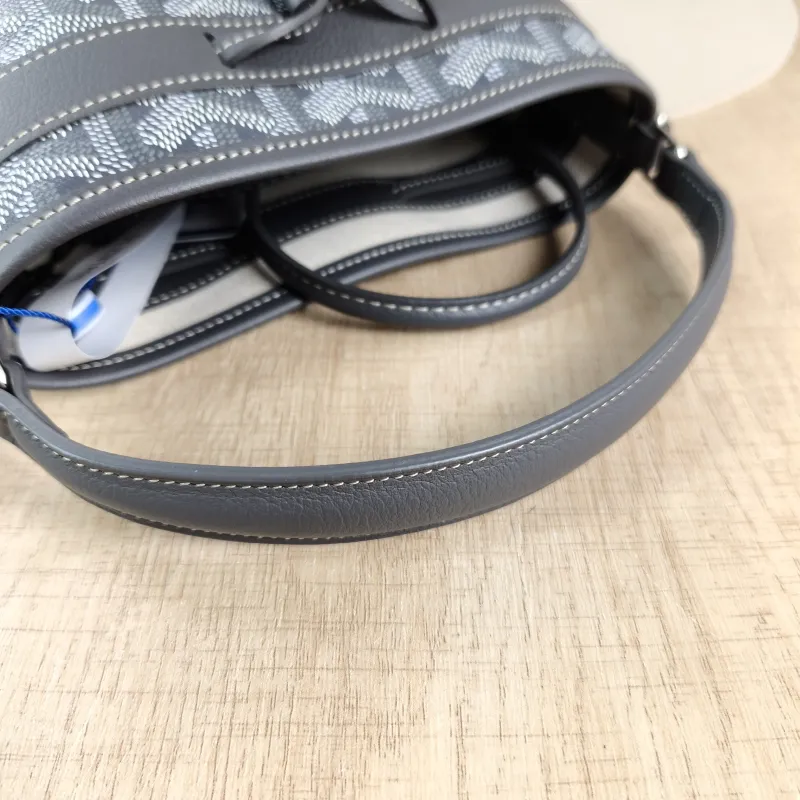 GOYARD Crossbody Bag Petit Flot Grey ine Canvasmini12 × 10 × 17.5 cm — detail view 11 of 13