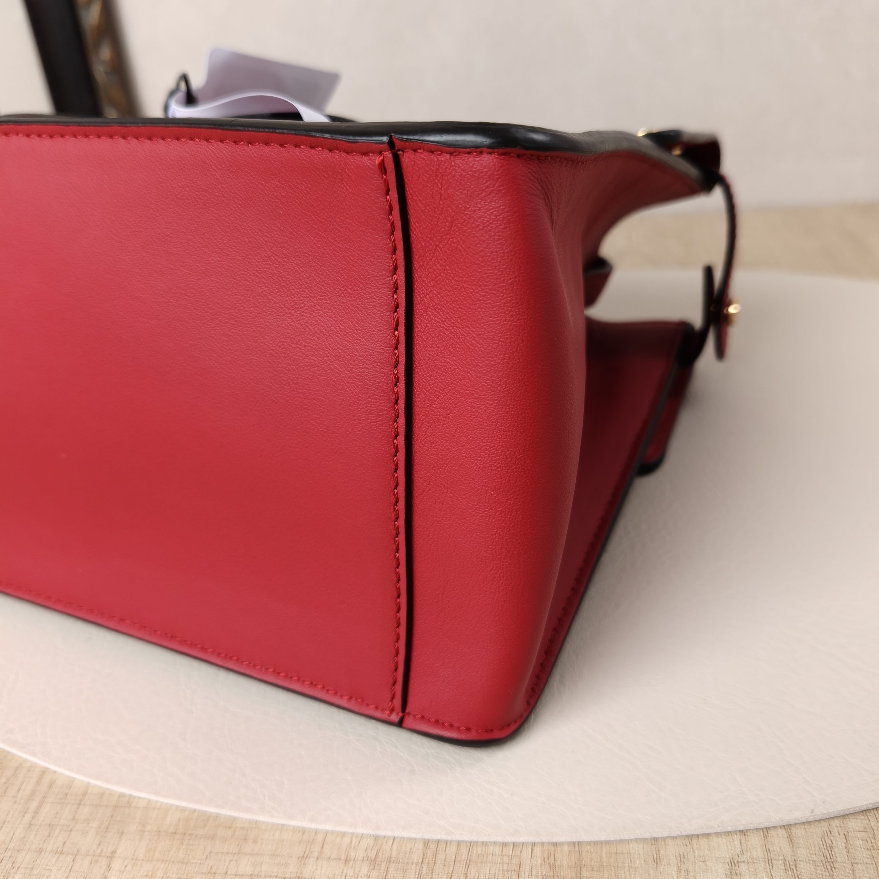 FENDI Crossbody Bag Crossbody Bag Colorblock Calfskin 25 × 12 × 19.5 cm — cover view 10 of 10