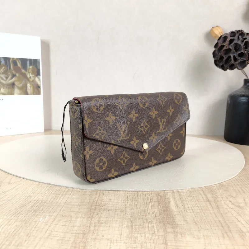 Louis Vuitton Crossbody Bag Pochette Félicie Monogram PVC Small21 × 3 × 12 cm — cover view 2 of 6