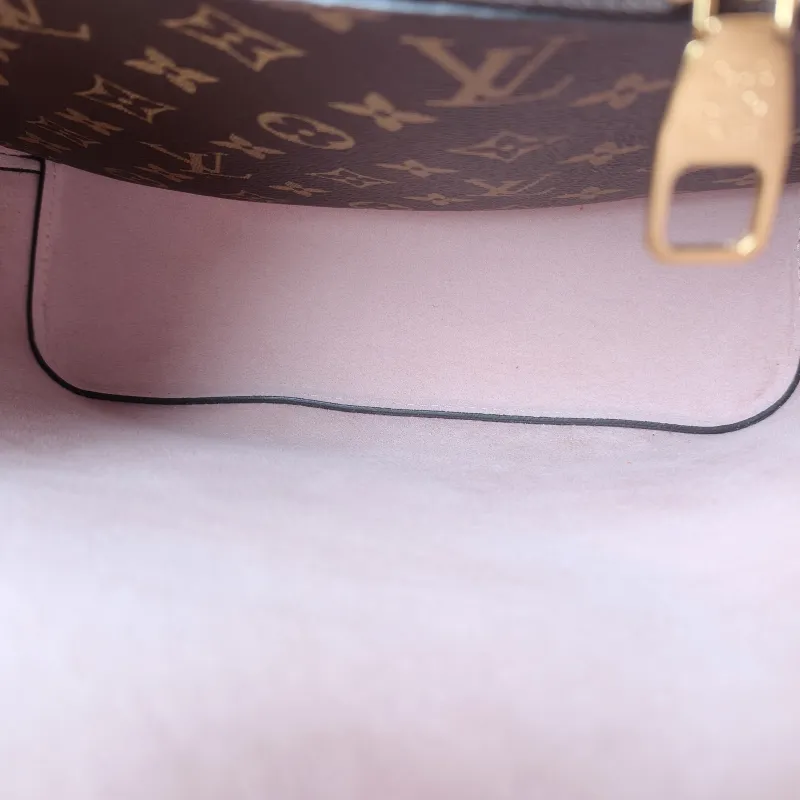 Louis Vuitton Shoulder Bag NÉONOÉ Bucket Bag PVC Medium 26 × 17.5 × 26 cm — detail view 1 of 9