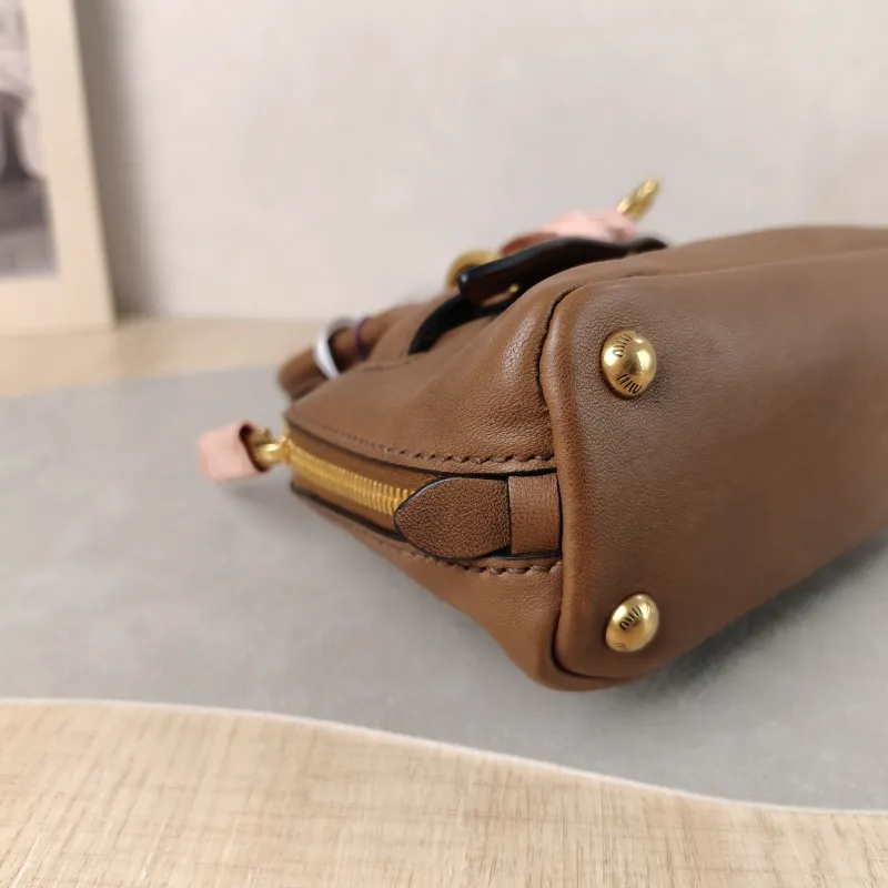 Miumiu Top Handle Bag Aventure Top Handle Bag SL ambskin Mini 21 × 8 × 13.2 cm — detail view 11 of 12
