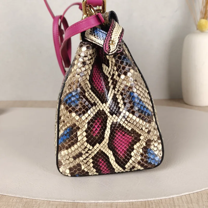 FENDI Crossbody Bagpeekaboo Crossbody Bag mini23 × 11 × 17 cm — detail view 1 of 11