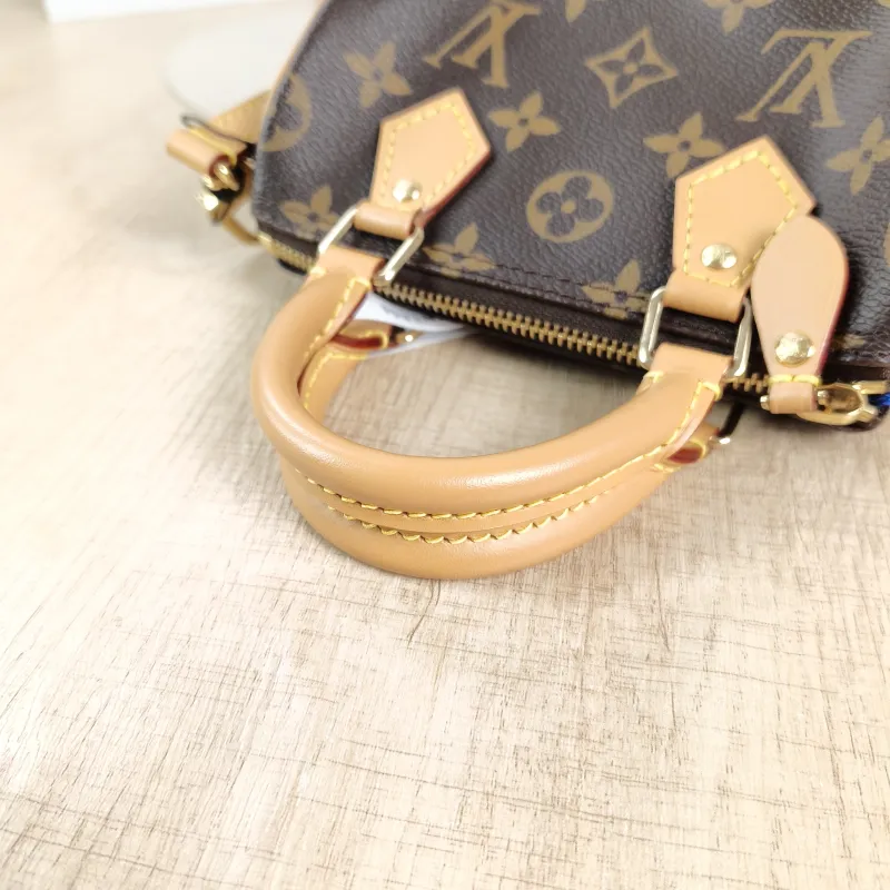 Louis Vuitton Crossbody Bag Speedy Nano Shoulder Strap PV Cnano16 × 7.5 × 10 cm — detail view 2 of 12