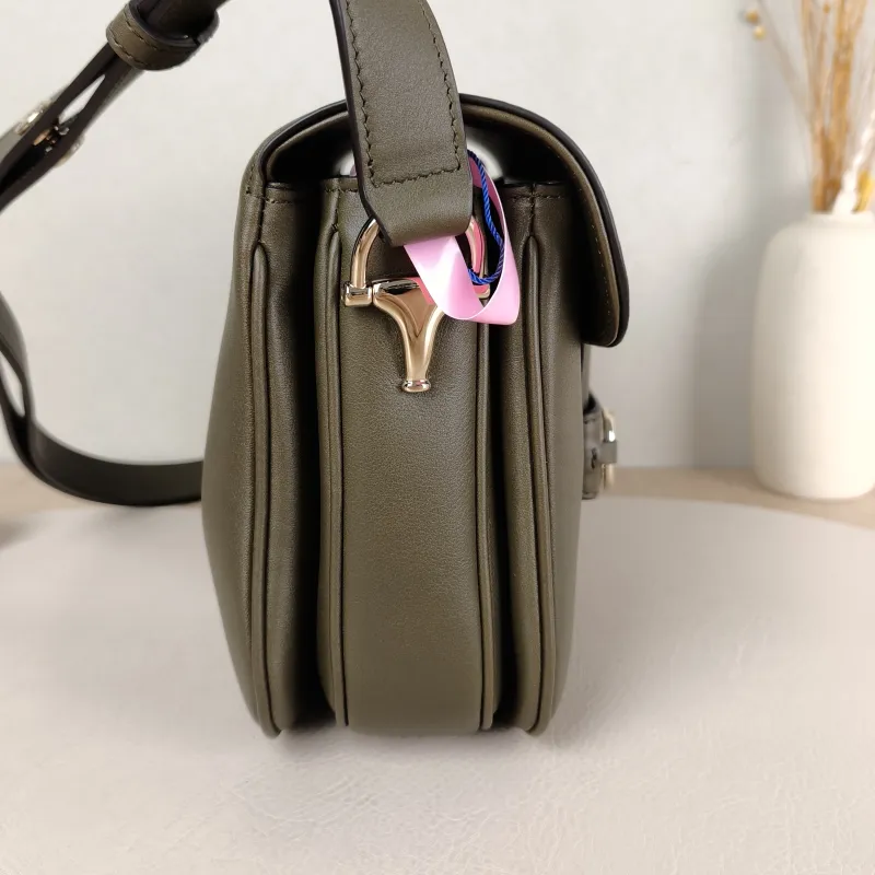 GUCCI Crossbody Bag Horsebit 1955 Horsebit Medium Green Calfskin Medium 25 × 8 × 18 cm — detail view 12 of 14