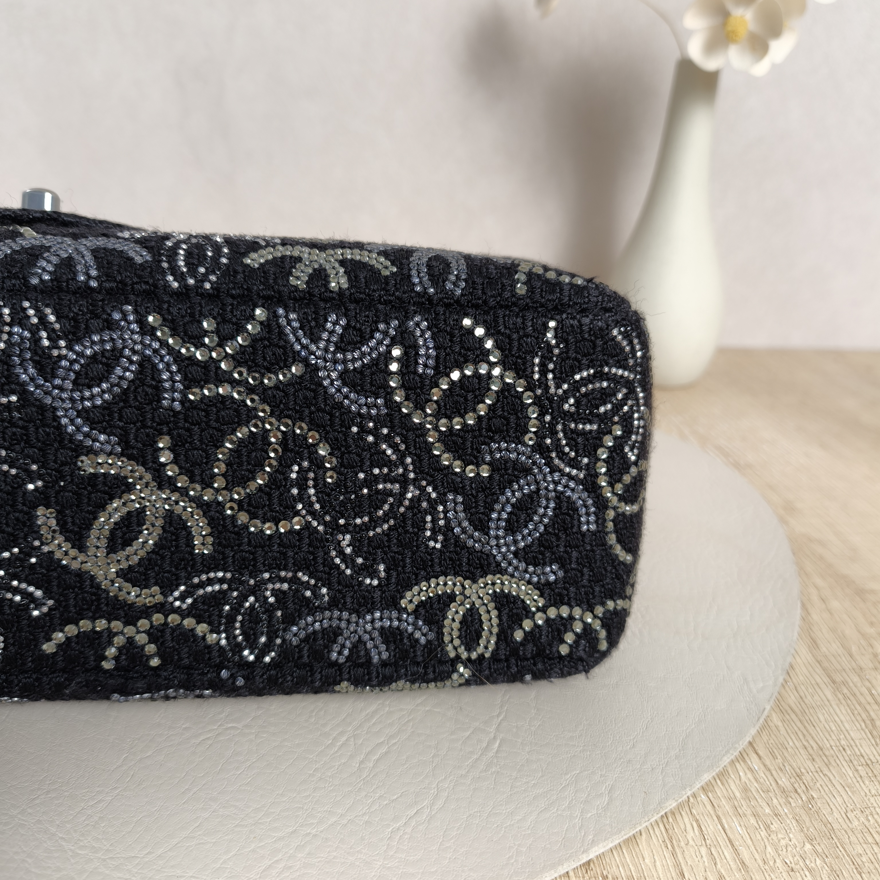 Chanel Crossbody Bag Classic Flap Jumbo CF Jumbo Black Large30 × 10 × 19.5 cm — cover view 8 of 11