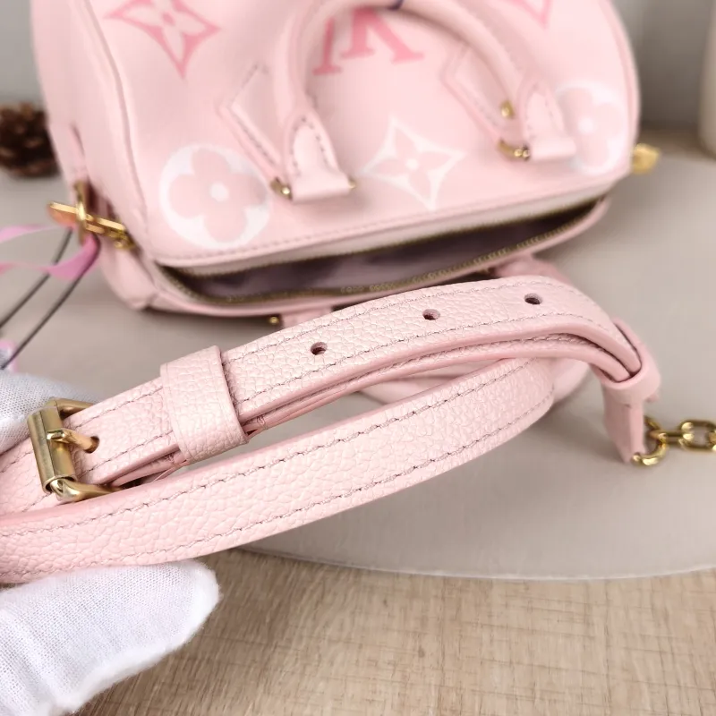 Louis Vuitton Crossbody Bag Speedy20 Pink Empreinte Embossed Calfskin Small 20.5 × 12 × 13.5 cm — detail view 4 of 11