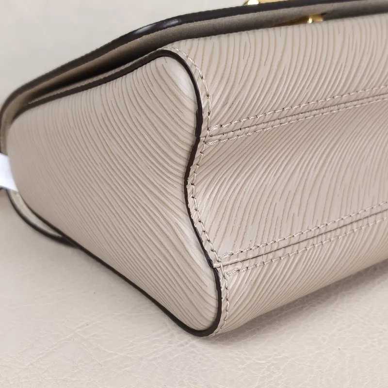 Louis Vuitton Crossbody Bag Twist Epi Embossed Calfskin Small 19 × 9 × 15 cm — detail view 9 of 12