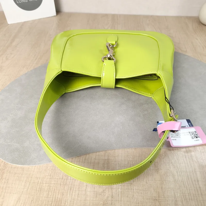 GUCCI Crossbody Bag Jackie 1961Collection Green Patent Leather Medium 27.5 × 4 × 19 cm — detail view 7 of 12