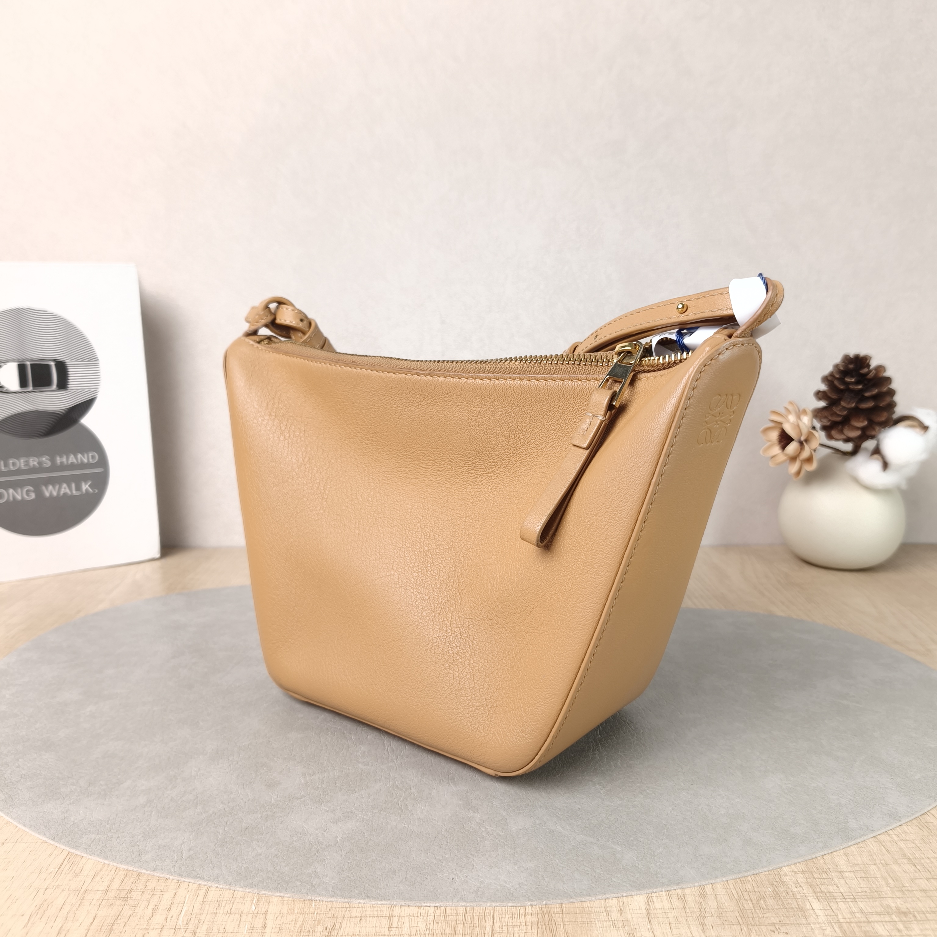 LOEWE Shoulder Bag Hammock hobo Brown Calfskinmini28 × 9.5 × 17 cm — cover view 2 of 5