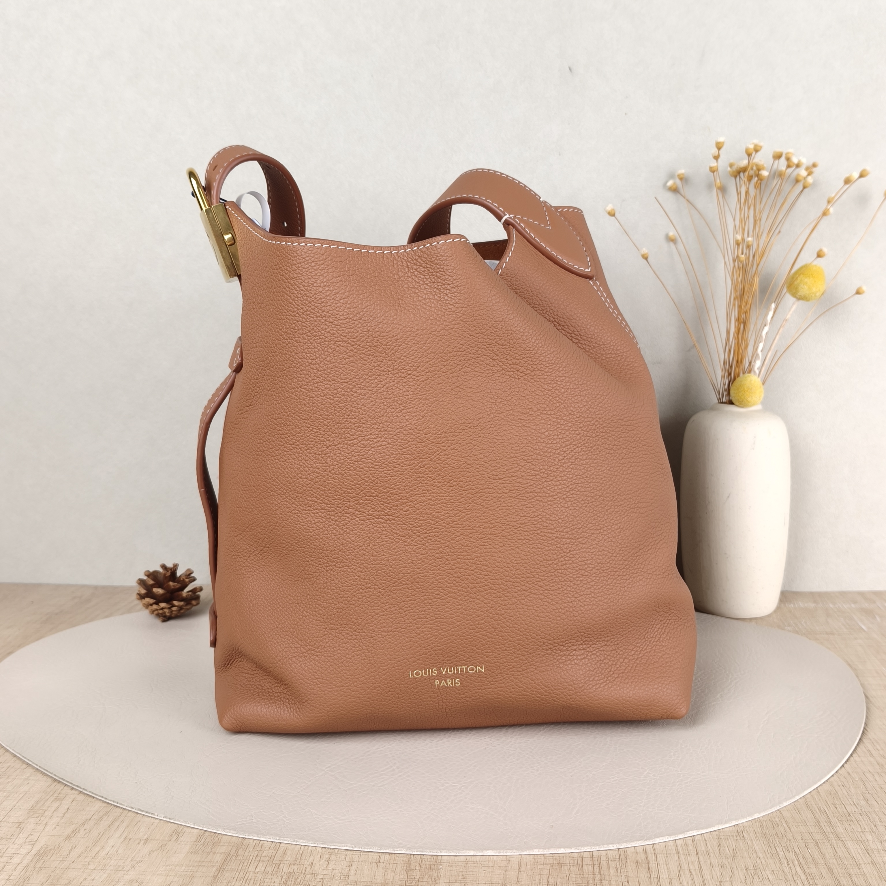 Louis Vuitton Shoulder Bag Low Key Hobo Shoulder Bag Calfskin Small24 × 16 × 28 cm