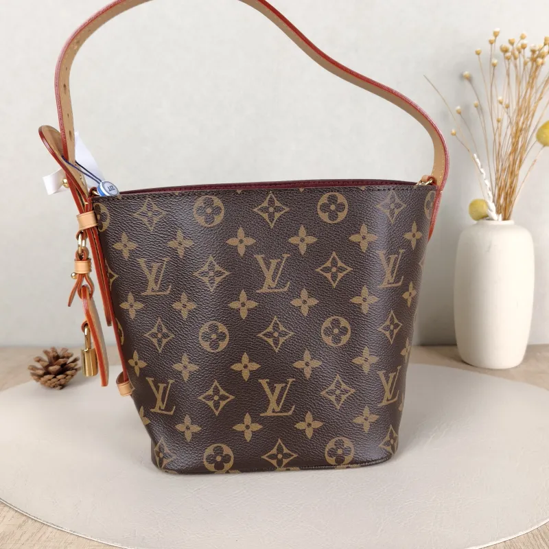 Louis Vuitton Top Handle Bag ALL IN BB Monogram PVCBB16 × 12 × 18 cm — detail view 5 of 10