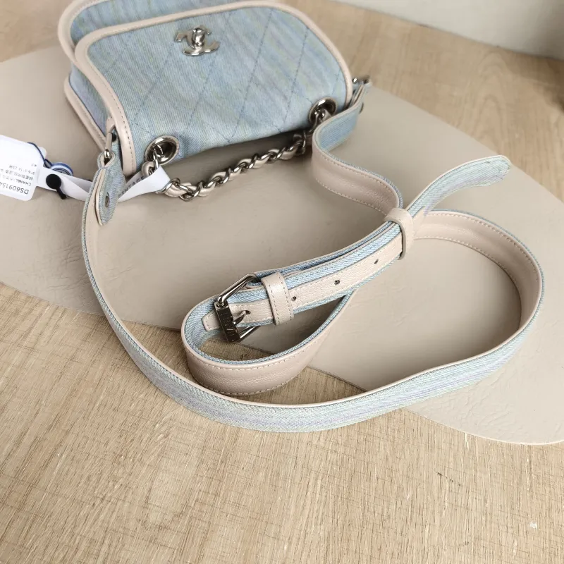 Chanel Crossbody Bag Crossbody Bag Blue One Size 18 × 6.5 × 14 cm 25 — detail view 3 of 11