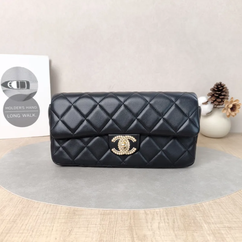 Chanel Crossbody Bag23p Pearl Black Lambskin26 × 4 × 11.5 cm