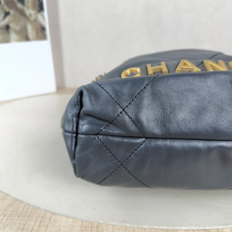 Chanel Shoulder Bag 22Bag Grey CC alfskin Mini 20 × 6 × 19 cm — detail view 6 of 9
