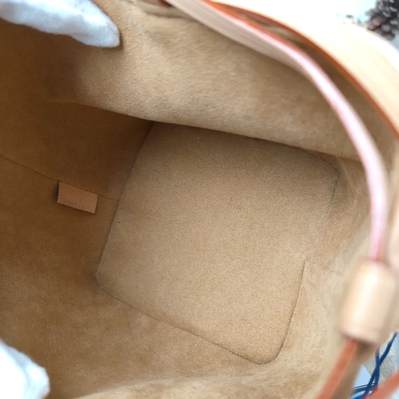 Louis Vuitton Crossbody Bag NOÉ PURSE 1854 Mini 11.5 × 11.5 × 12 cm — detail view 5 of 10