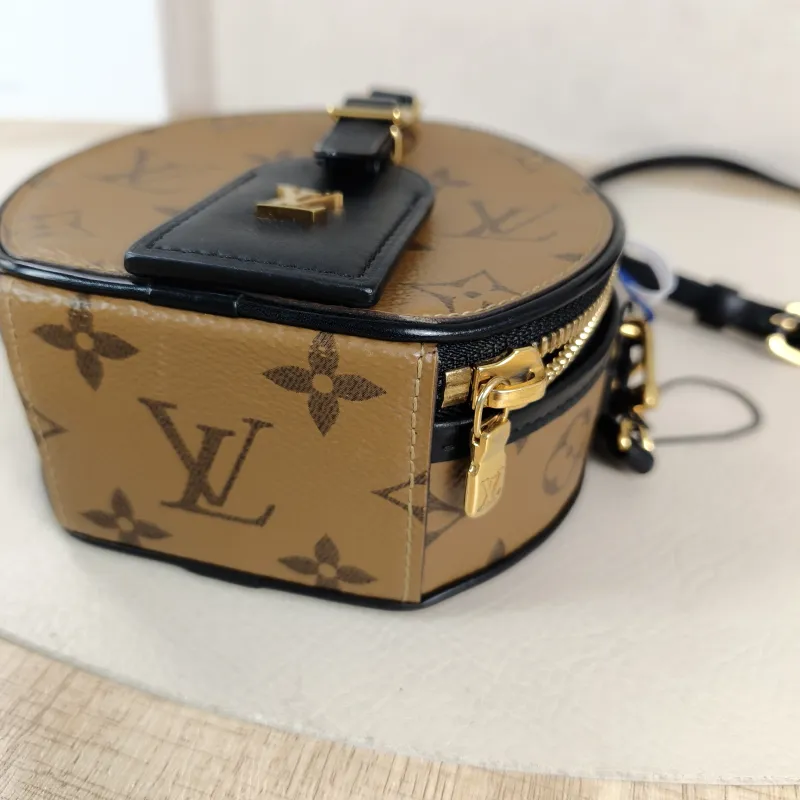 Louis Vuitton Crossbody Bag Mini BOITE CHAPEAU Monogram PVC Mini 13 × 6.5 × 12 cm — detail view 5 of 12