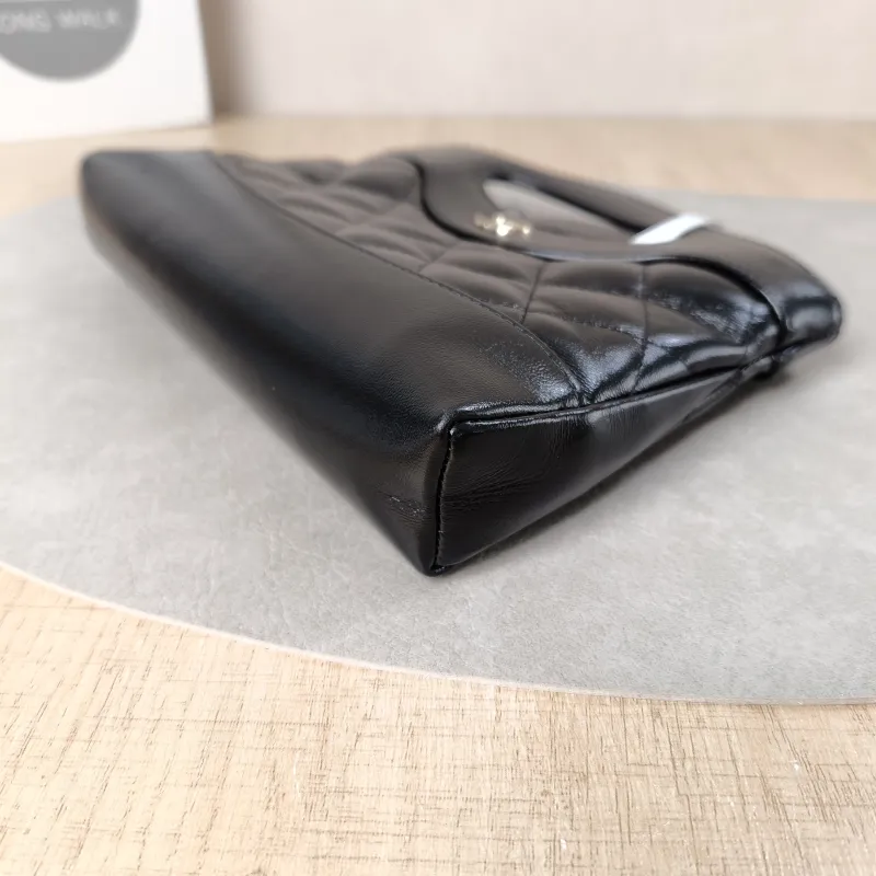 Chanel Crossbody Bag31Bag Black Waxed Leathernano20.5 × 3.5 × 17 cm — detail view 8 of 13