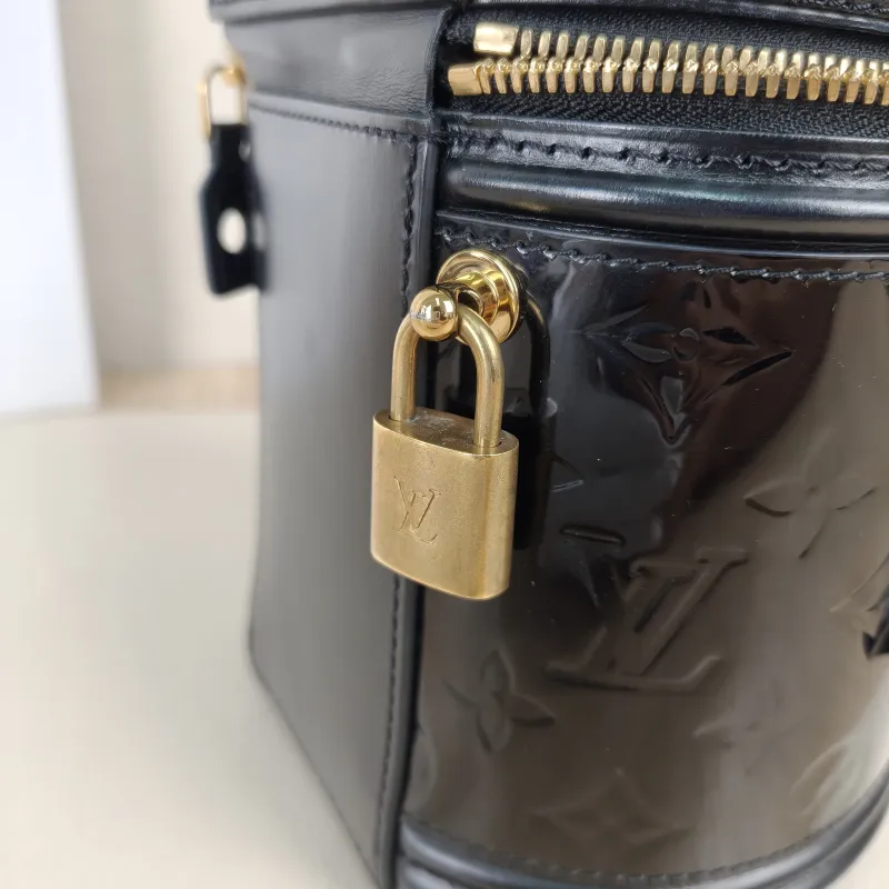 Louis Vuitton Crossbody Bag Cannes Black Patent Leathermini15 × 15 × 17 cm — detail view 1 of 9