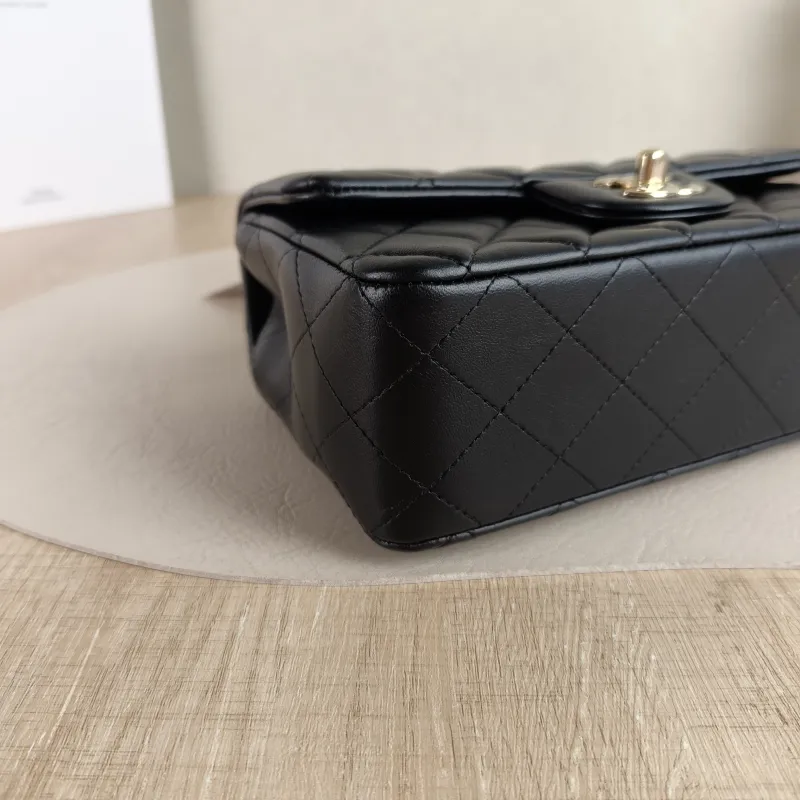 Chanel Crossbody Bag mini Black Lambskin mini 20 × 6 × 12 cm — detail view 7 of 12