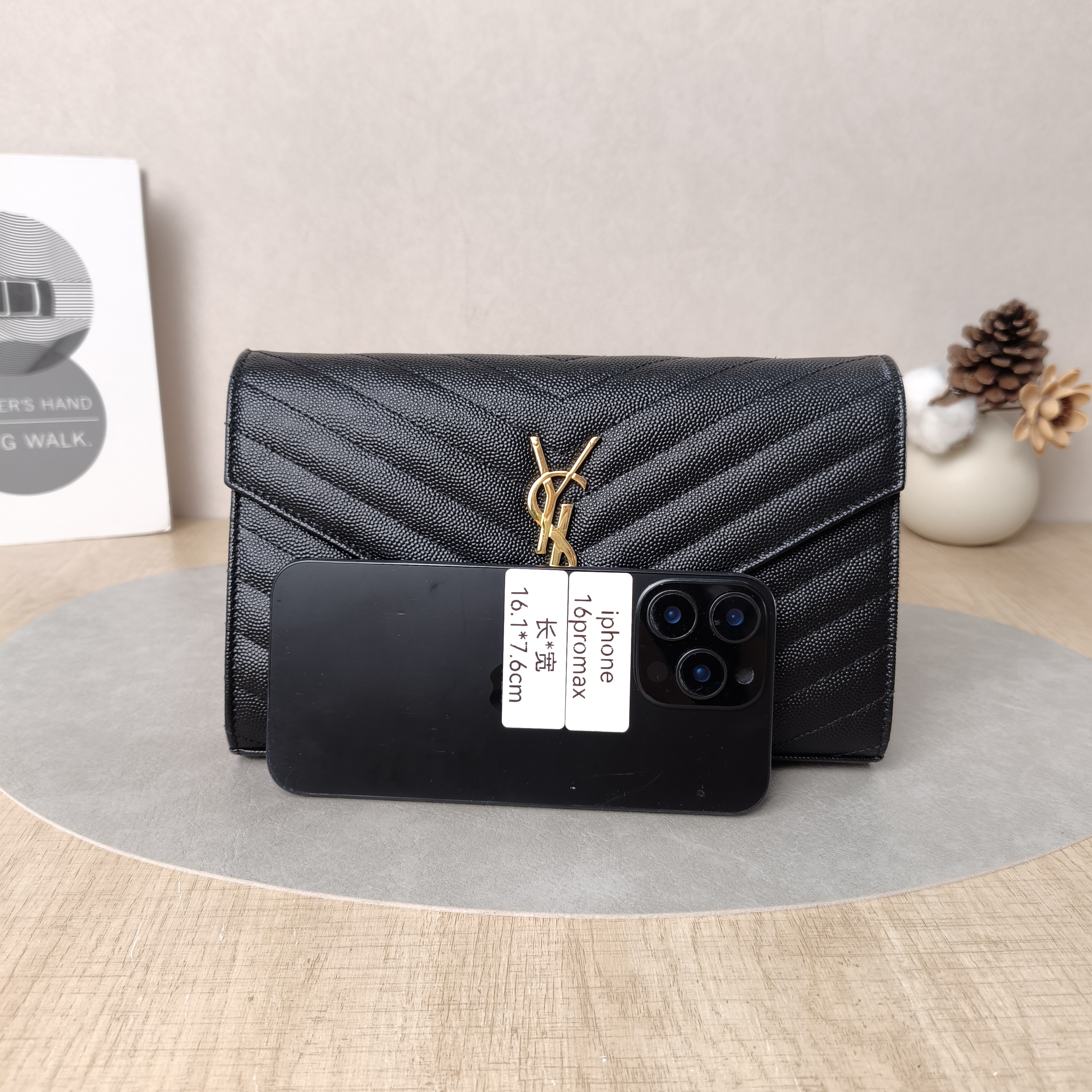 SAINT LAURENT Crossbody Bag CASSANDRE ENVELOPE Black Grained Calfskin One Size22.5 × 4 × 14 cm — cover view 3 of 5