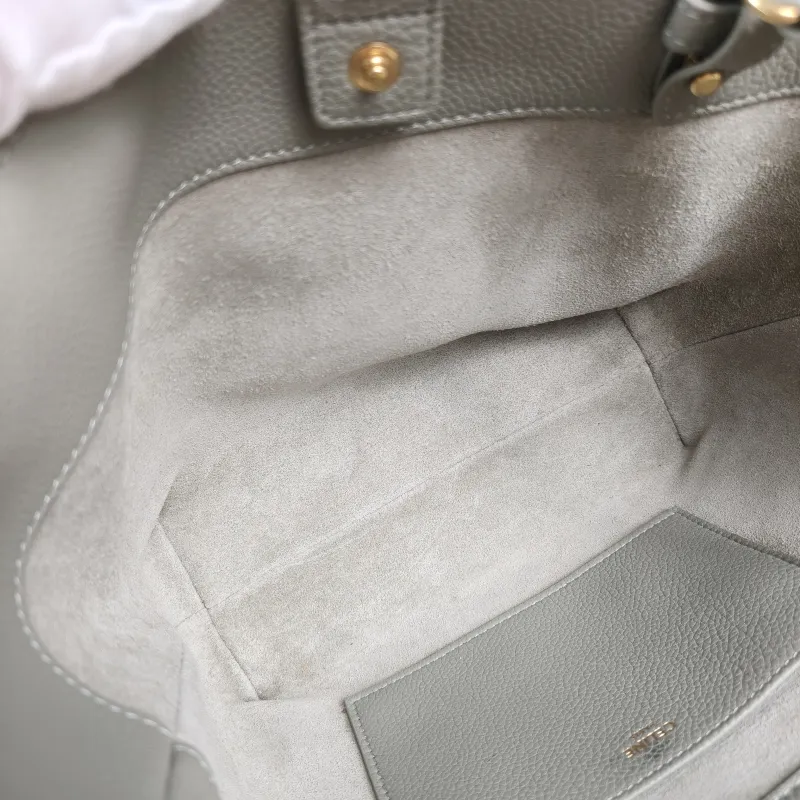 CELINE Shoulder Bag Anais Tote Bag Green Calfskin Mini 20 × 10 × 21 cm — detail view 7 of 12