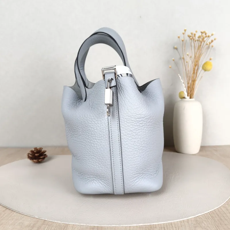 Hermès Top Handle Bag Picotin Lock 18 18 8U TC Calfskin Small18 × 13 × 18 cm