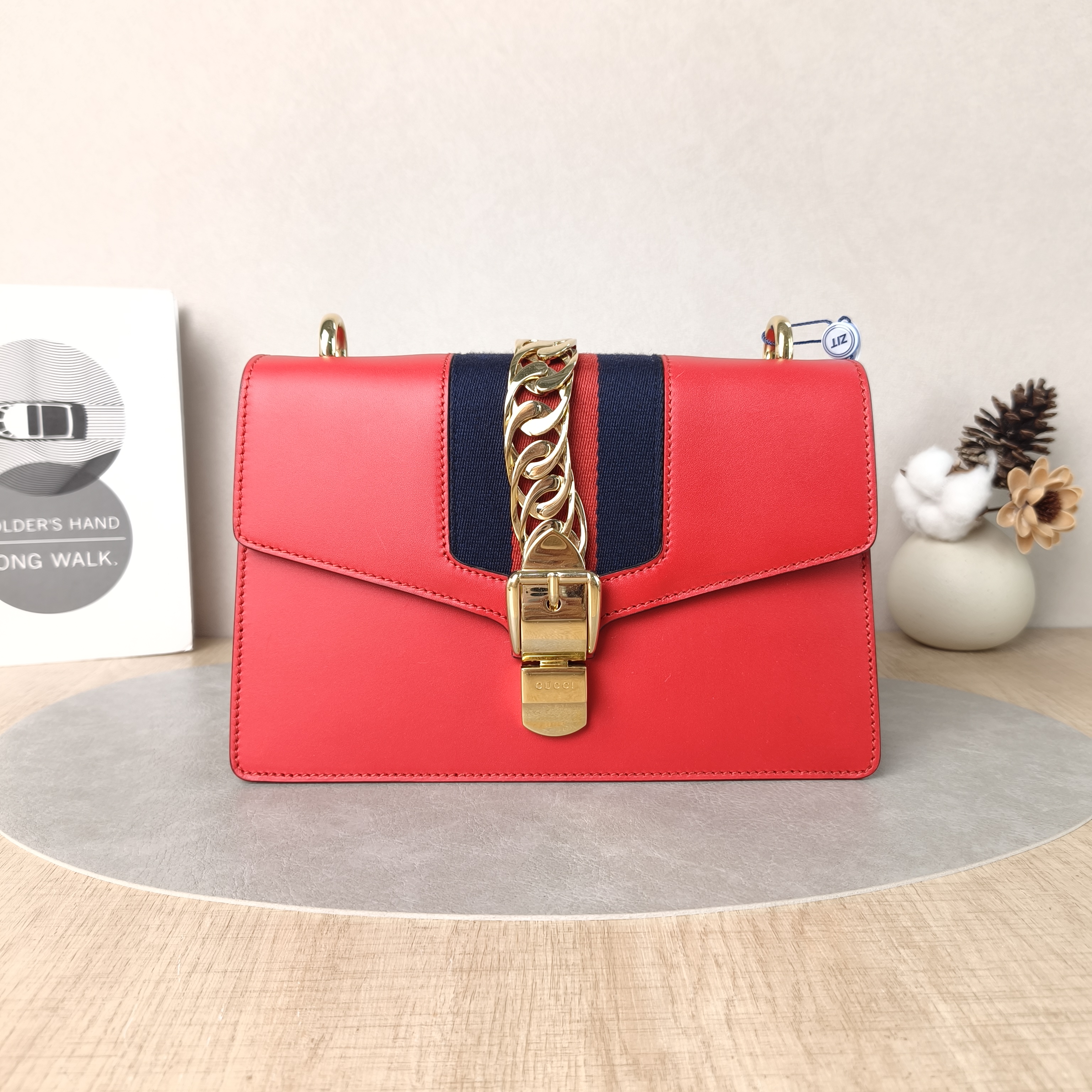GUCCI Crossbody Bag Sylvie Shoulder Strap Edition Red Calfskin Small25.5 × 8 × 17 cm