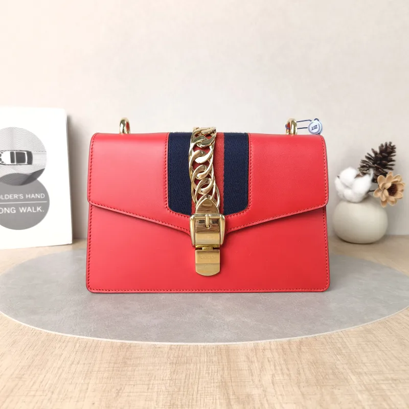 GUCCI Crossbody Bag Sylvie Shoulder Strap Edition Red Calfskin Small25.5 × 8 × 17 cm