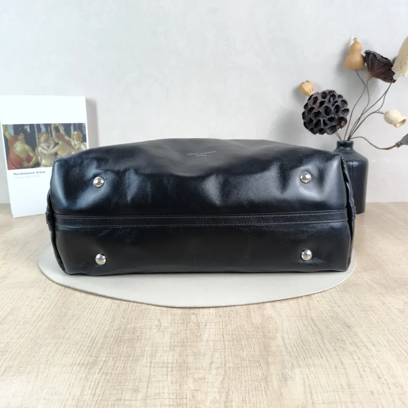 Louis Vuitton Crossbody Bag Carryall Vibe Black SL ambskin Medium 39 × 15 × 30 cm — cover view 3 of 6