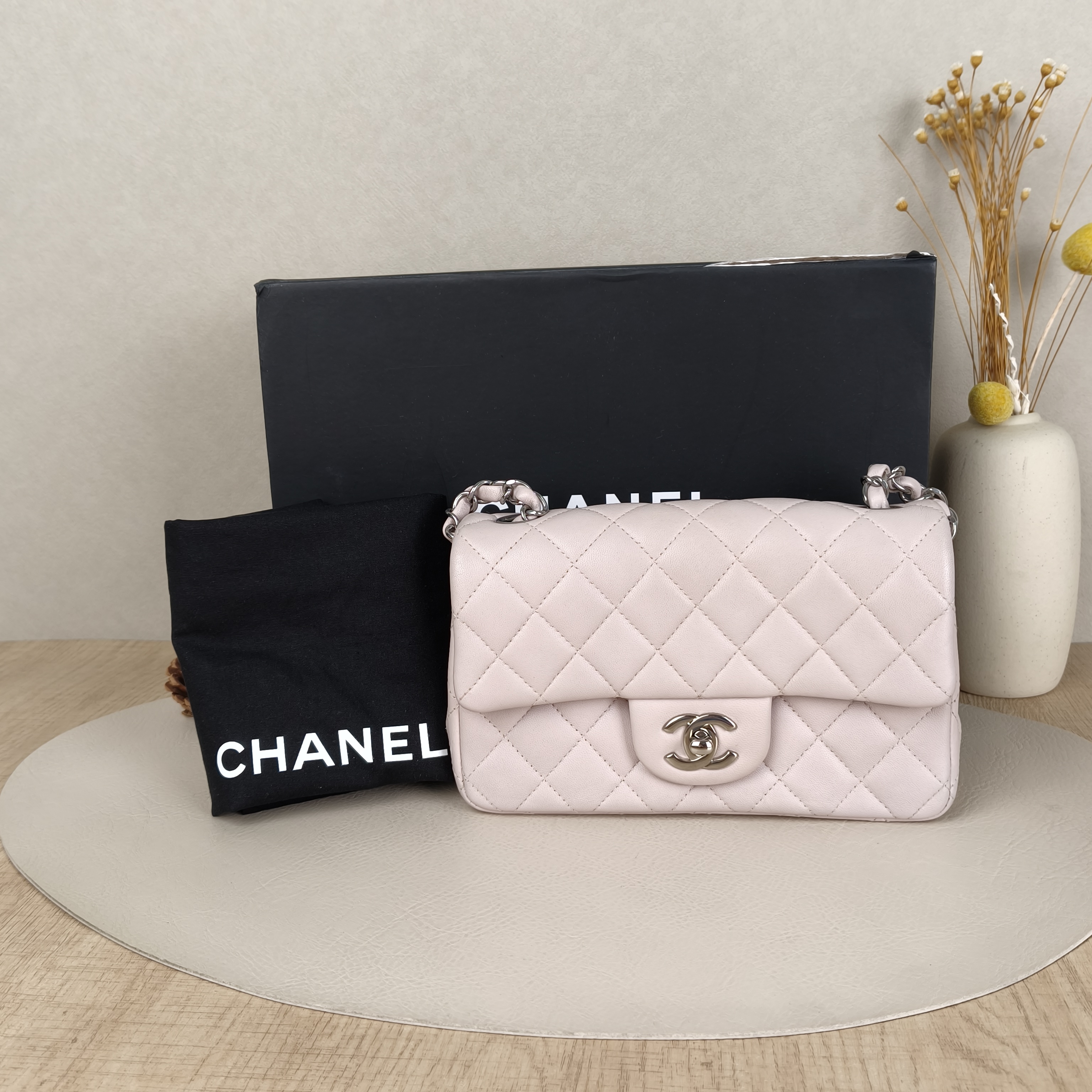 Chanel Crossbody Bag Classic Flap Large Mini CF Mini Lambskin mini20 × 6 × 12 cm — cover view 2 of 10
