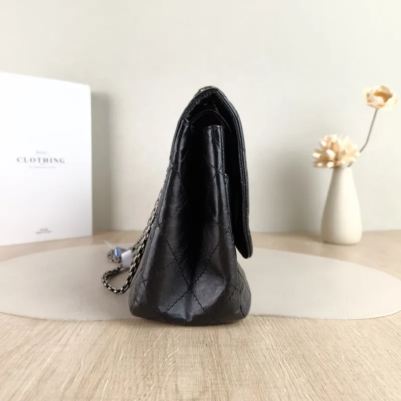 Chanel Shoulder Bag 2.55 Black Calfskin Large 31.5 × 10 × 20 cm 13 — detail view 3 of 13