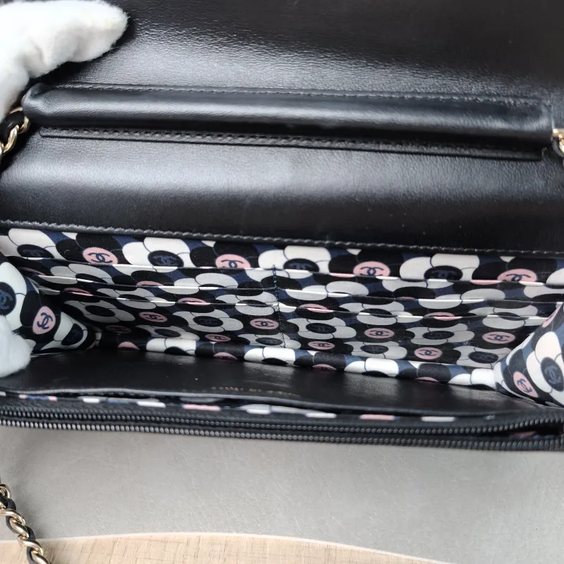 Chanel Crossbody Bag CF WOC Black Lambskin Mini 19.2 × 3.5 × 12.3 cm — detail view 6 of 12
