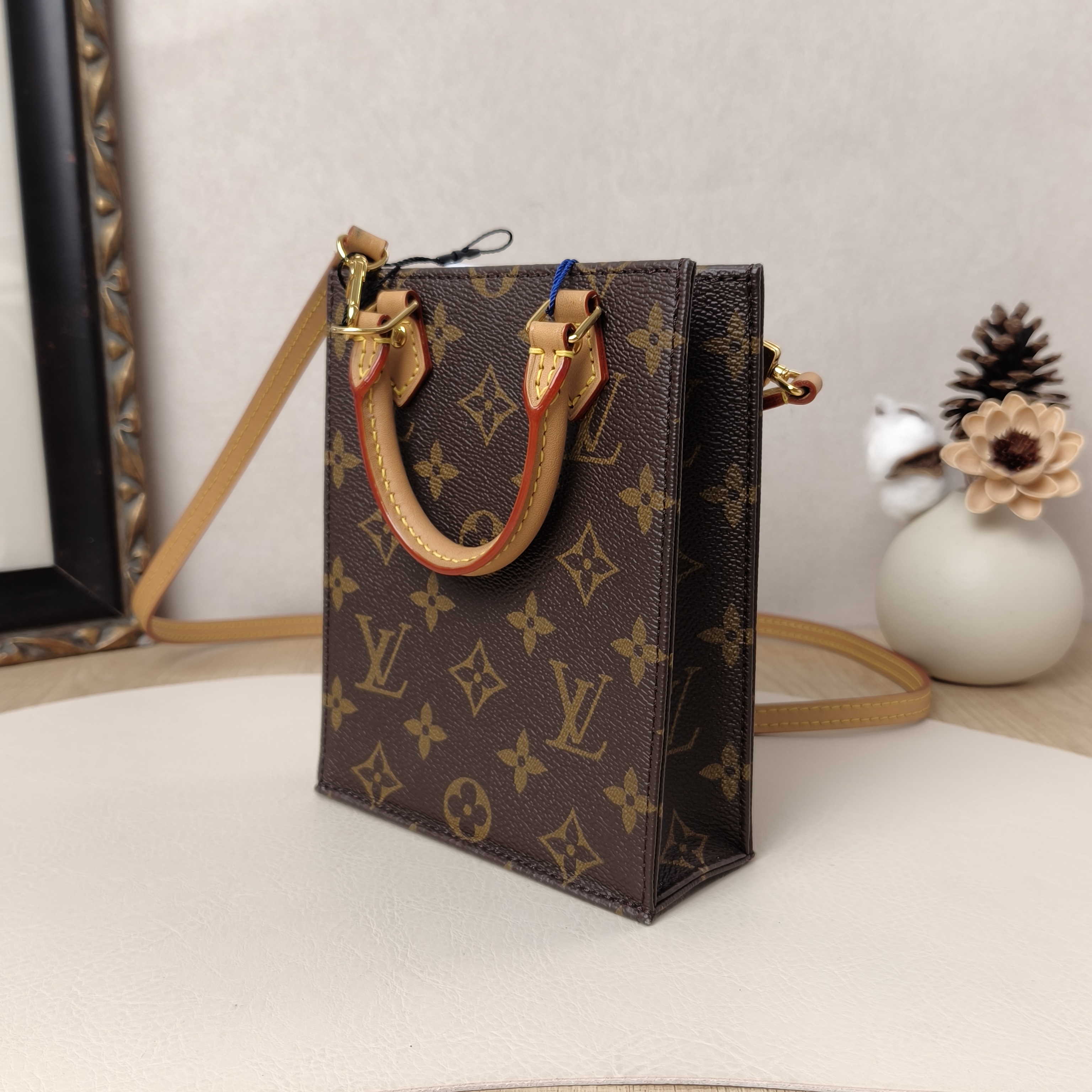 Louis Vuitton Crossbody Bag PETIT SAC PLAT Mini Monogram PV Cmini14 × 5 × 17 cm — cover view 8 of 9