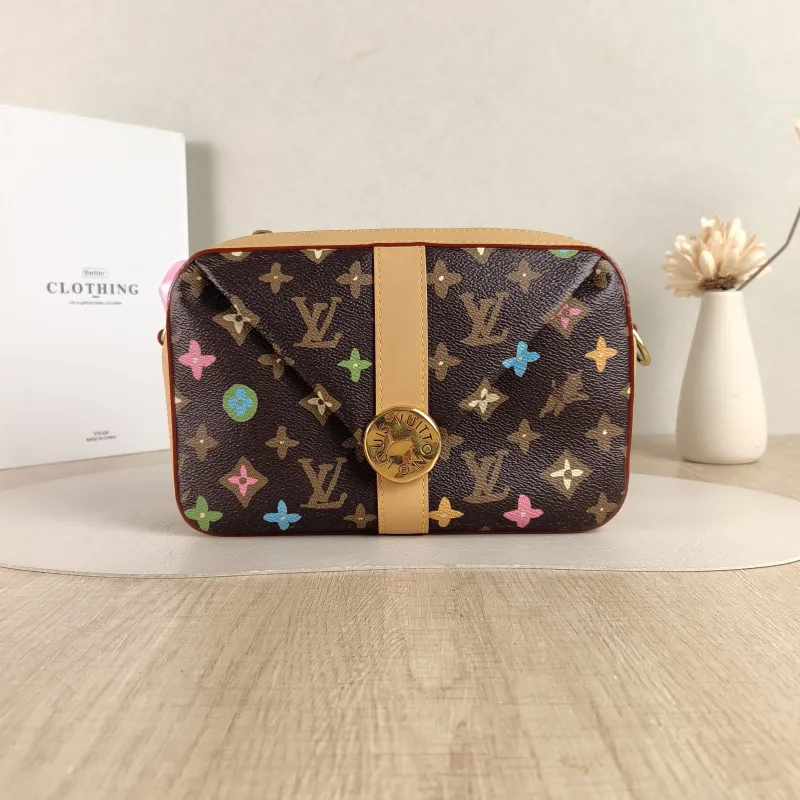 Louis Vuitton Crossbody Bag ENVELOPE Camera Bag Messenger Bag Tyler PVC One Size23.5 × 8.5 × 15.5 cm Leather Tag