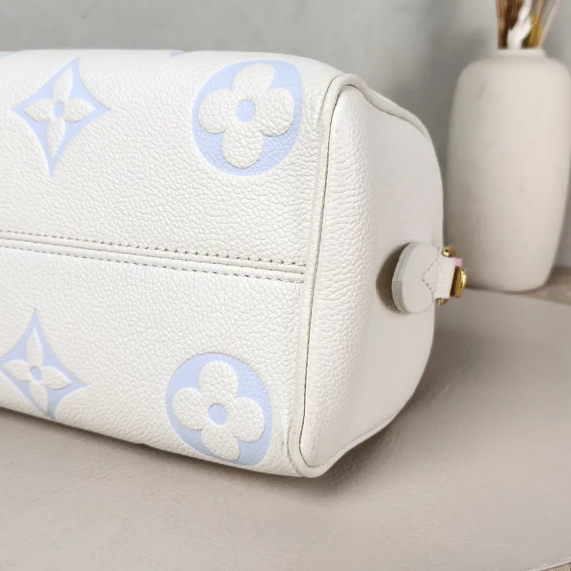 Louis Vuitton Crossbody Bag Speedy20 White · Blue Empreinte Embossed Calfskin Small 20.5 × 12 × 13.5 cm — detail view 3 of 11