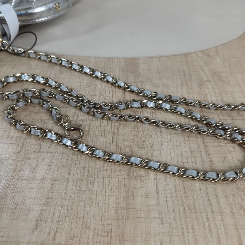 Chanel Top Handle Bag lp Silver Waxed Leather One Size19.5 × 5 × 17 cm — detail view 10 of 13