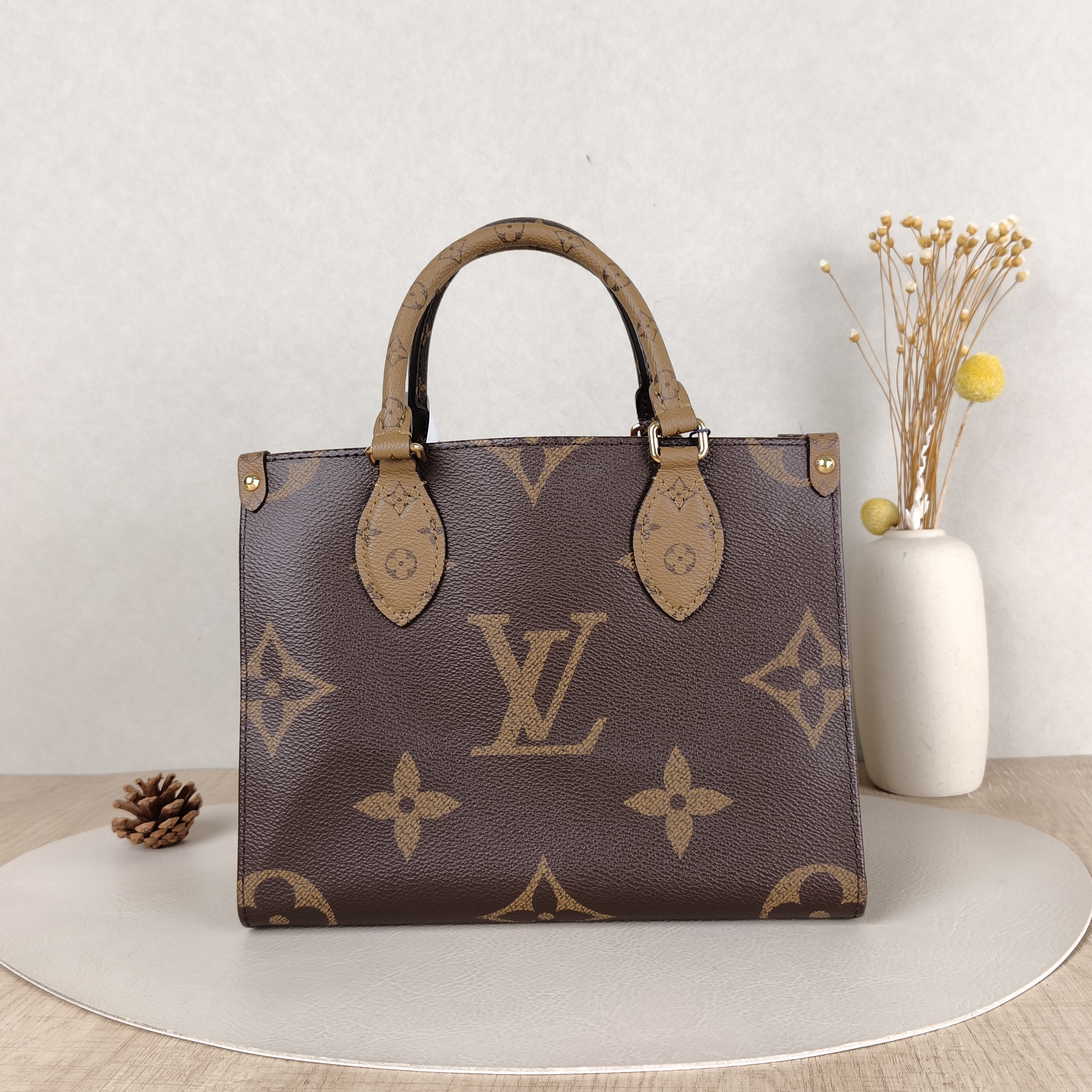 Louis Vuitton Shoulder Bag Onthego Monogram PVC Small25 × 11.5 × 19 cm