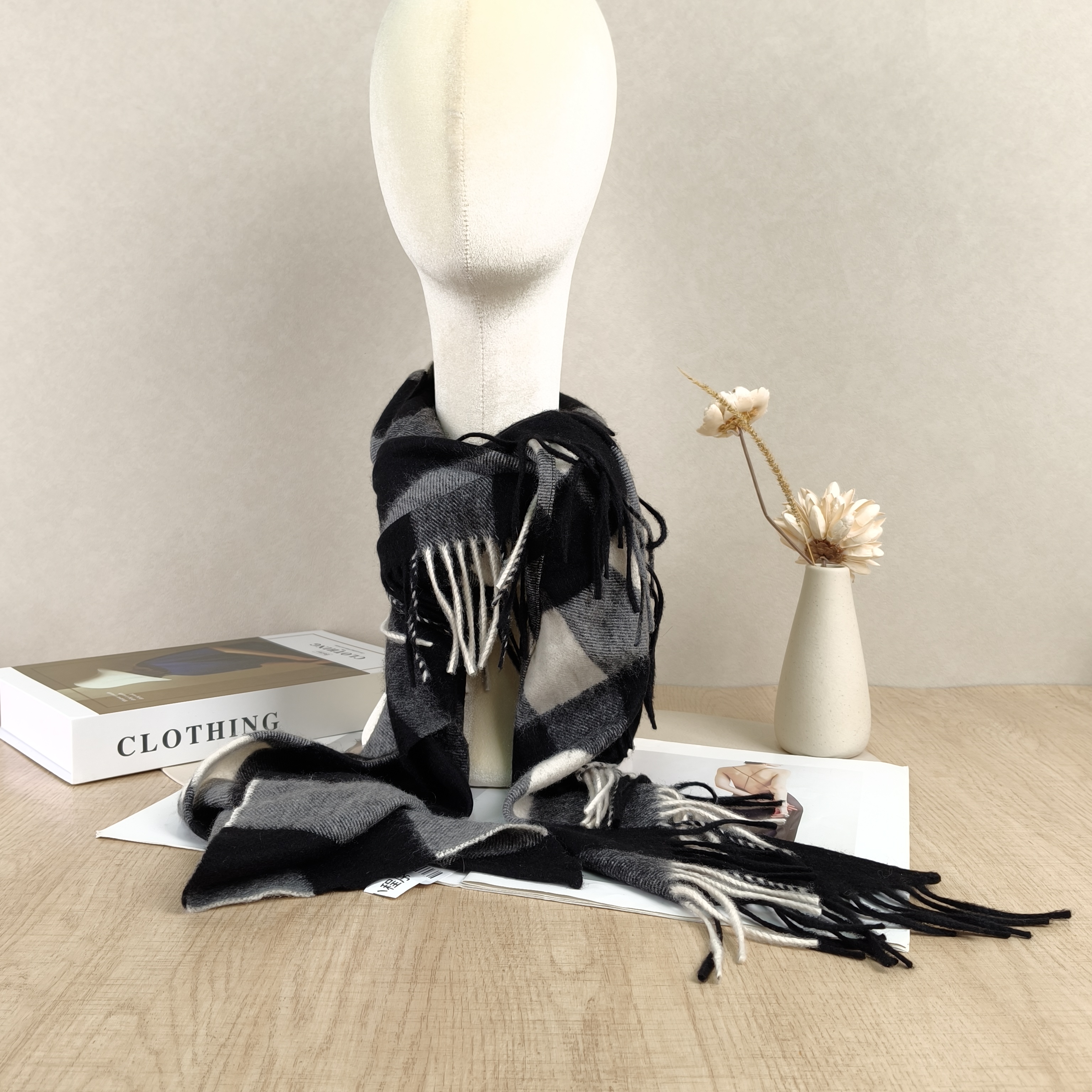 BURBERRY Scarf Scarf White Cashmere167*85