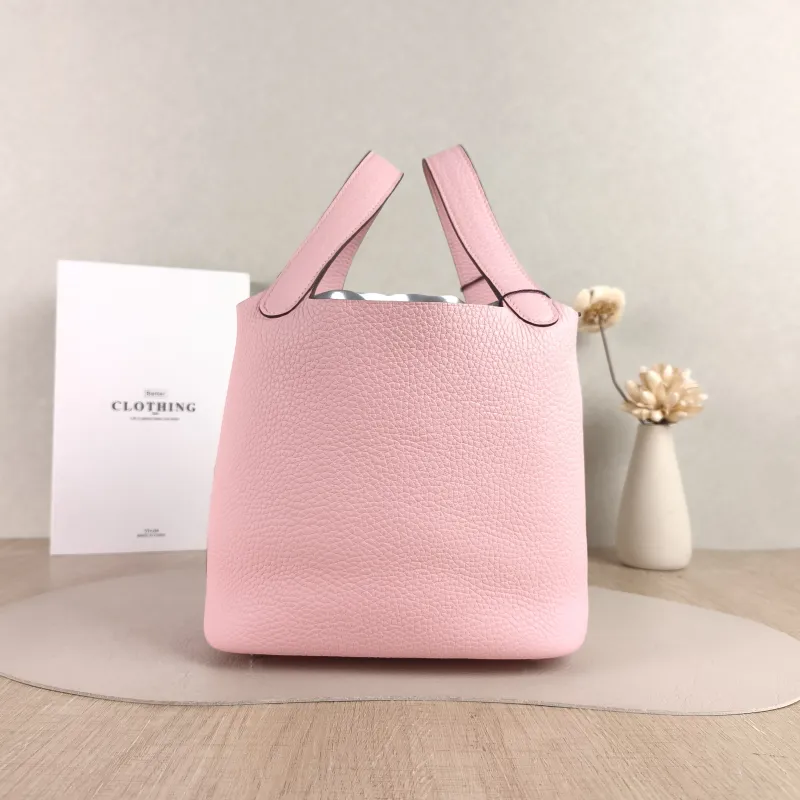 Hermès Top Handle Bag Picotin Lock 18 18 Taurillon Clemence TC Calfskin Small 18 × 13 × 18 cm K — detail view 3 of 11