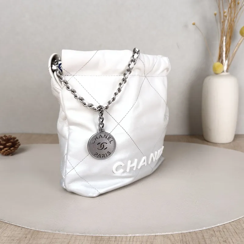 Chanel Shoulder Bag22Bag White CC alfskinmini20 × 6 × 19 cm — cover view 2 of 5
