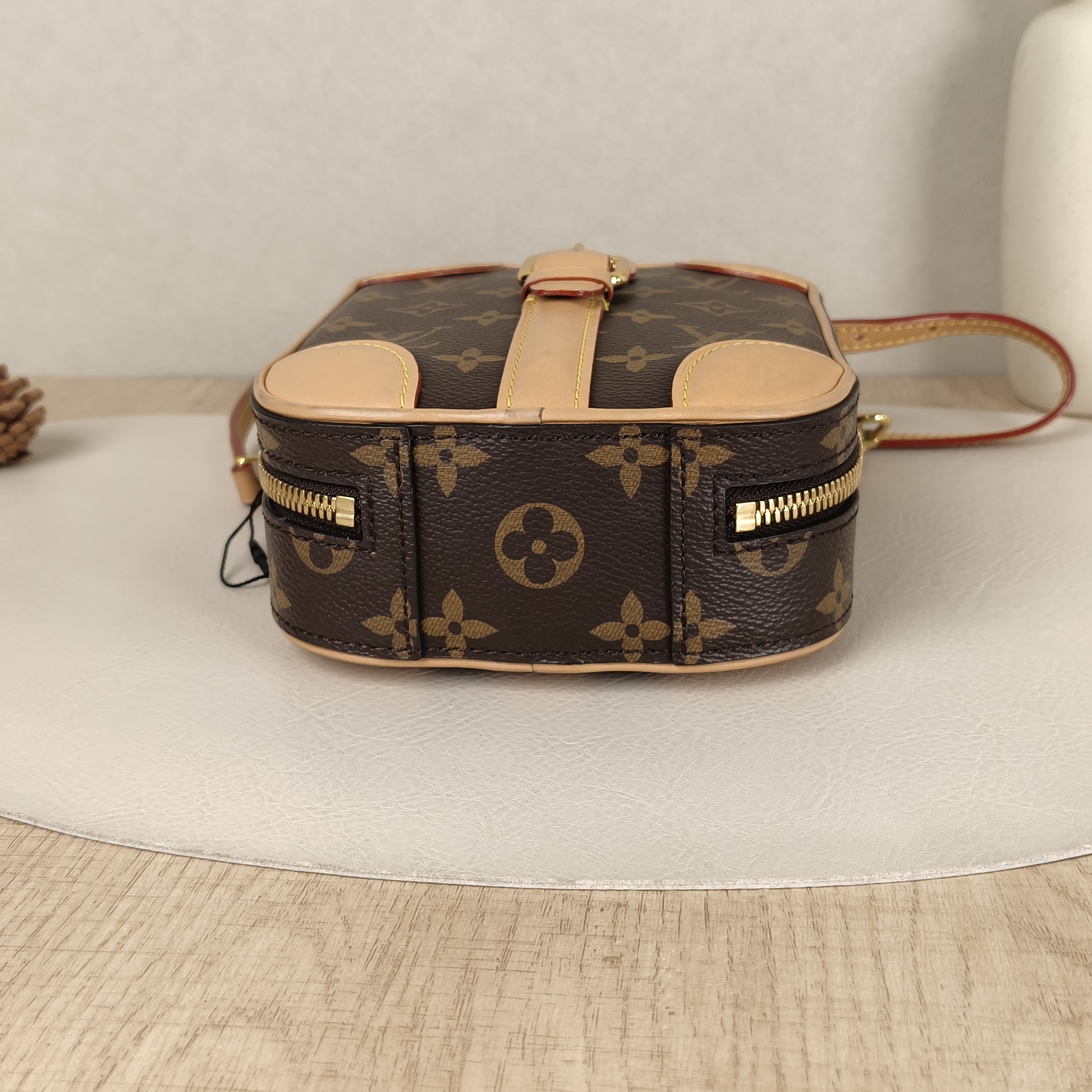 Louis Vuitton Crossbody Bag Luggage Vertical Box Monogram PV Cmini14.5 × 6 × 18.5 cm — cover view 5 of 9